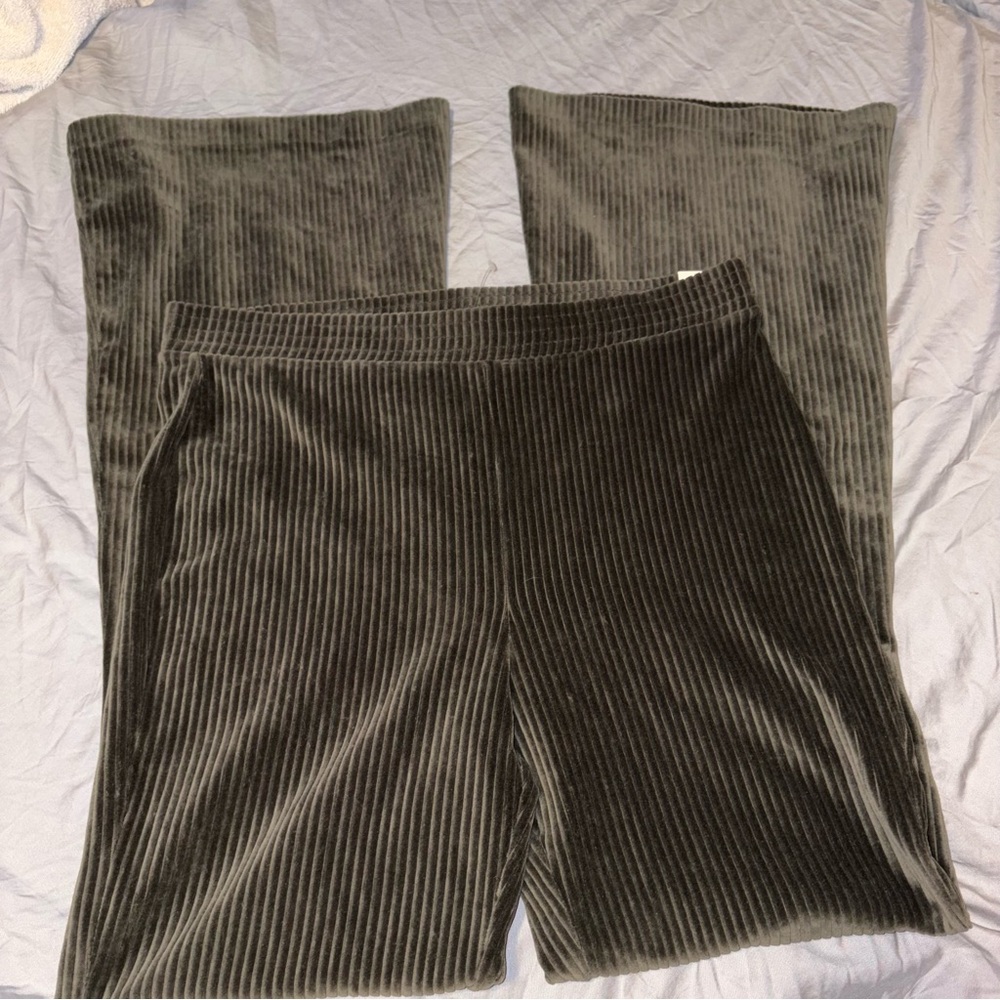 aerie Corded Velvet High-Waist Pants in Olive Gray